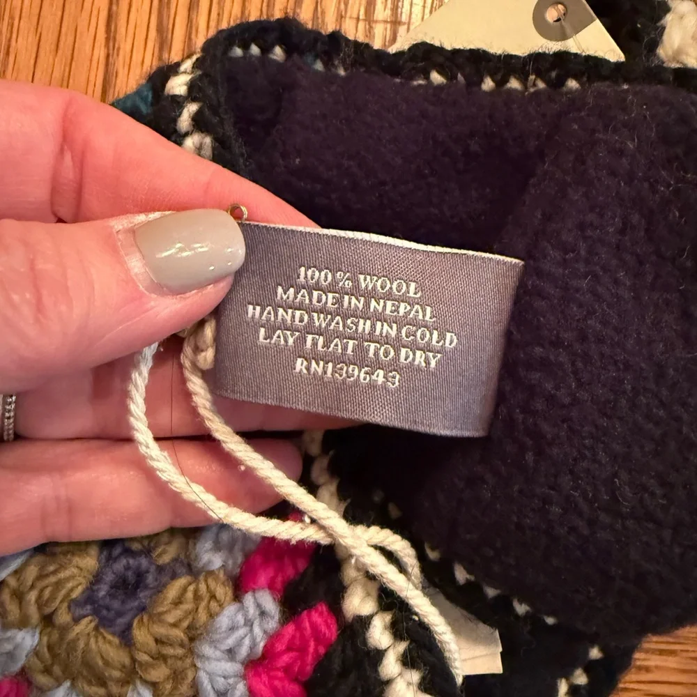 Anthropologie x French Knot Granny Square Ear Warmer - Picture 2 of 3